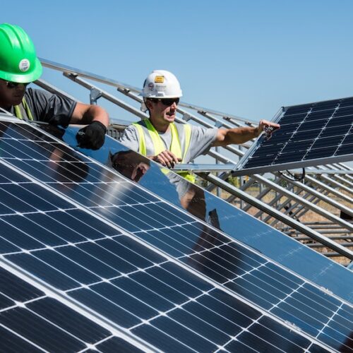 5 Reasons Why Using Solar Panels Are a Cleaner Way of Living