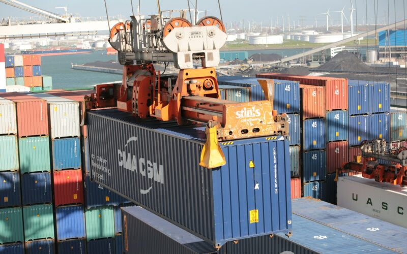 Understanding the Price Range of 40-Foot Shipping Containers